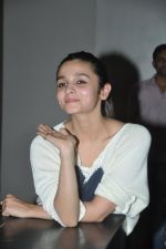 Alia Bhatt at 2 states special screening in Lightbox, Mumbai on 16th April 2014